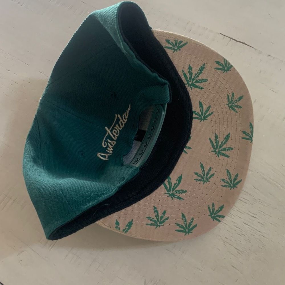 AMSTERDAM Hat - Picture 2 of 3